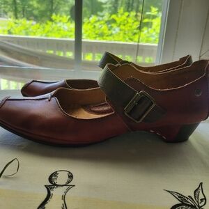 Pikolinos Women's Size 11 (Euro 42)  Shoes